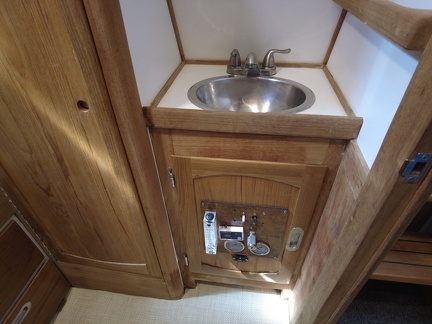 Midship Bunks/Storage