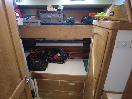 Midship Bunks/Storage