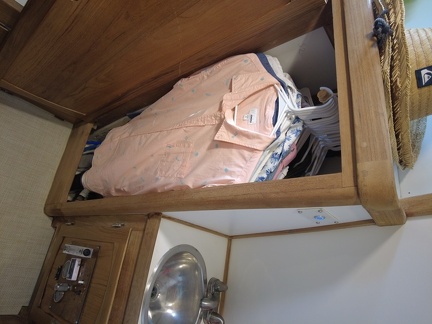 Midship Bunks/Storage